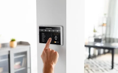 Comment choisir les options et les fonctionnalit&eacute;s de mon thermostat connect&eacute; (programmation, pilotage &agrave; distance, alertes, etc.)?
