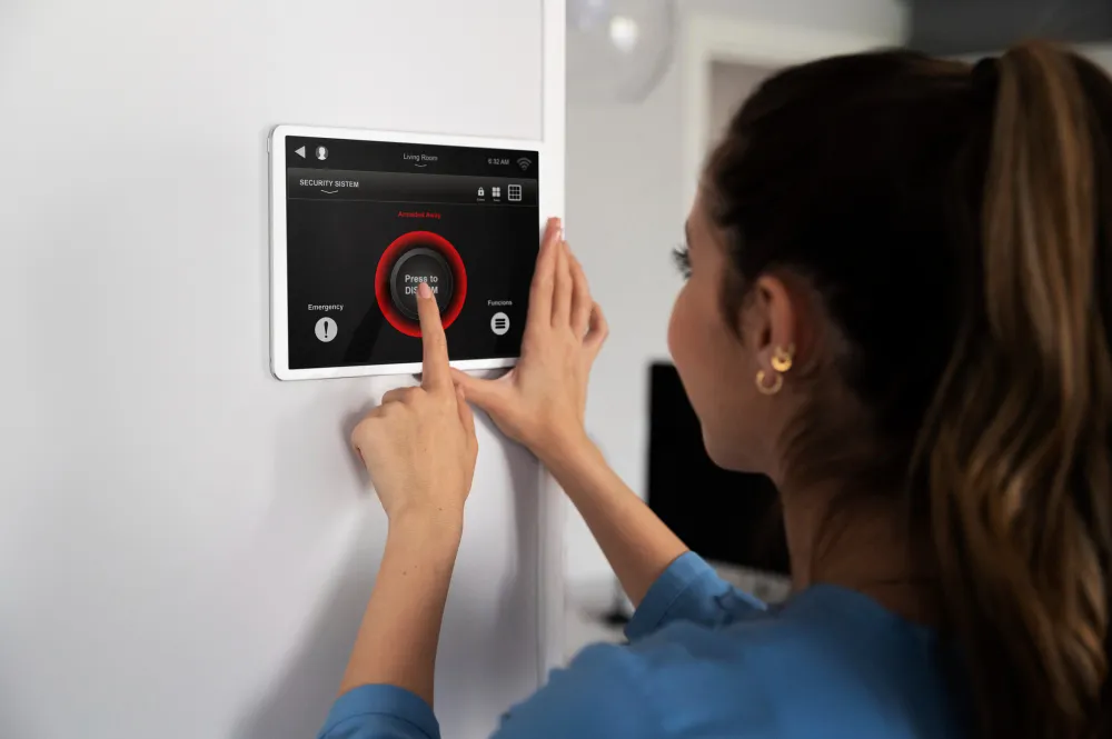 Wie pflege und reinige ich mein angeschlossenes Thermostat?
